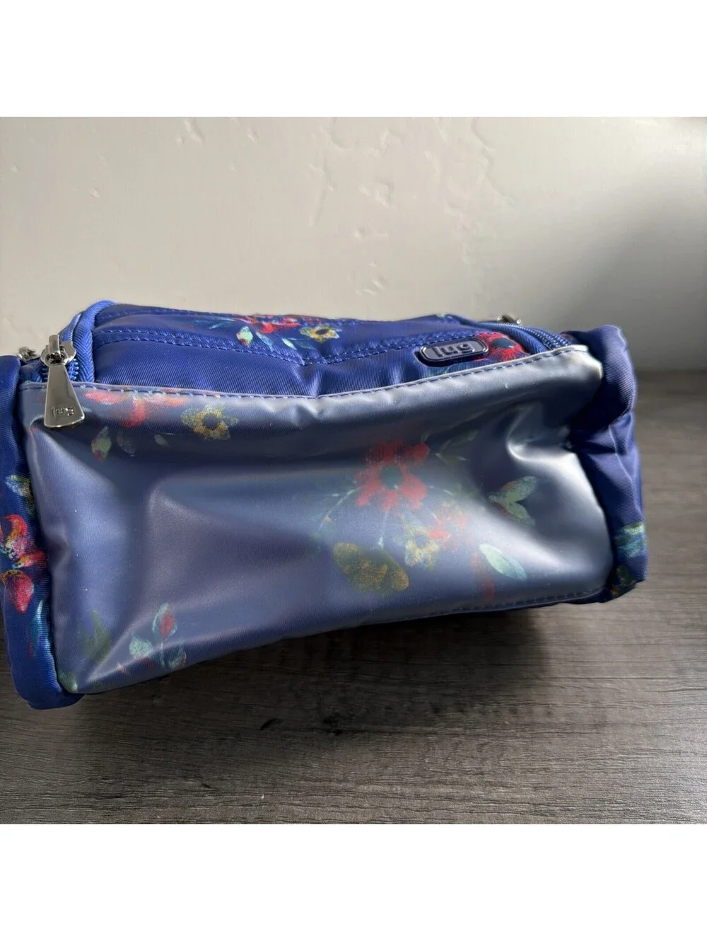 Lug Mini Trolley Bouquet Blue Floral Crossbody Bag - Picture 4 of 7
